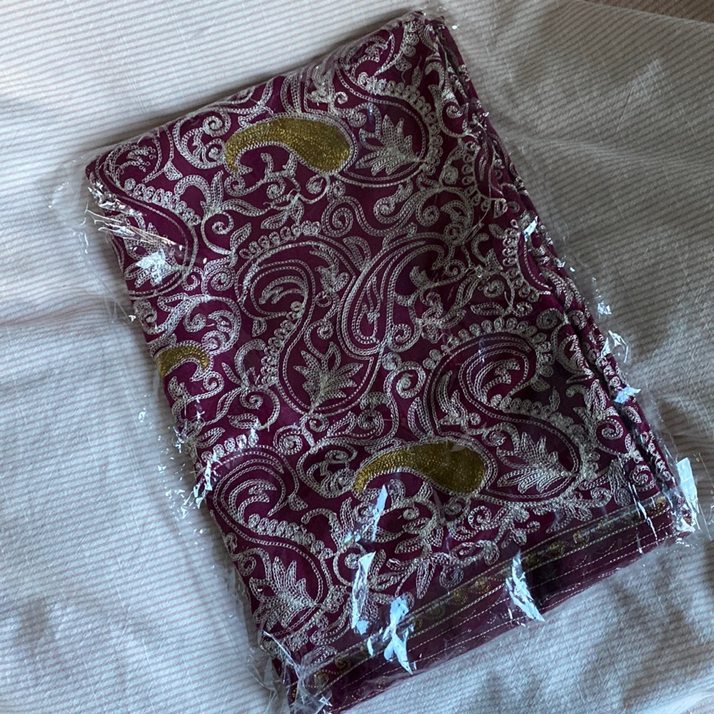 Gorgeous brand new pashmina